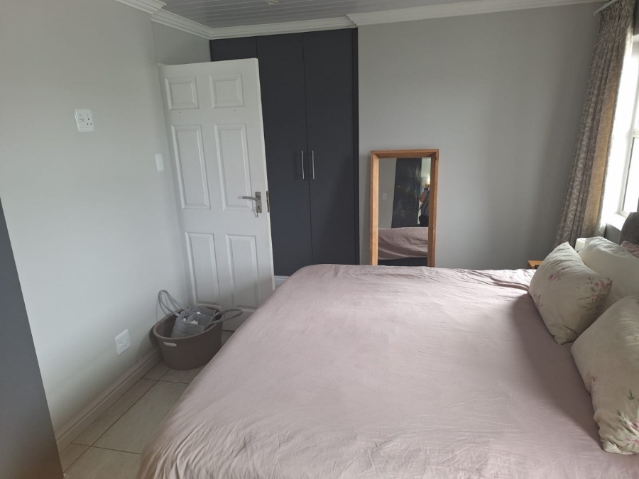 To Let 4 Bedroom Property for Rent in Blue Mountain Village Western Cape